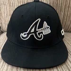 Atlanta Braves Kids MLB Elite Series Black Cap Size 6 5/8